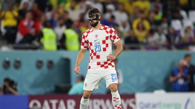 أفضل مدافع بكأس العالم يحسم موقفه من الانتقال إلى ريال مدريد