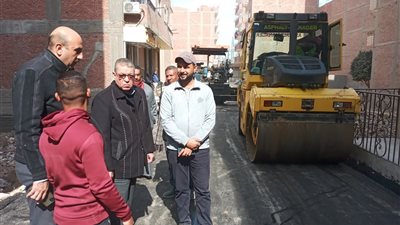 محافظ أسيوط: مواصلة أعمال رصف عدد من الشوارع بمدينة القوصية