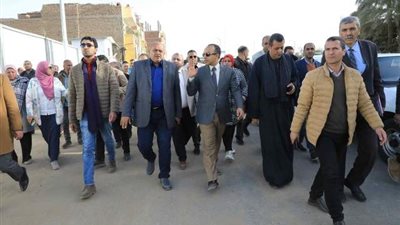نائب محافظ المنيا يتفقد مشروعات 