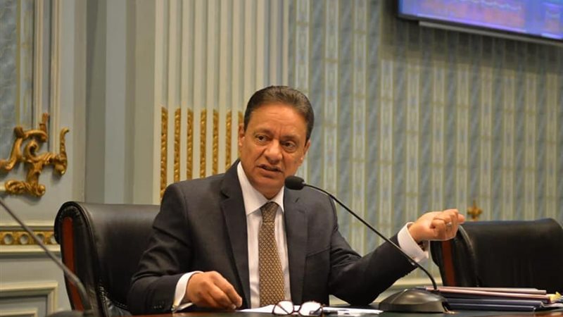 الكاتب الصحفى كرم