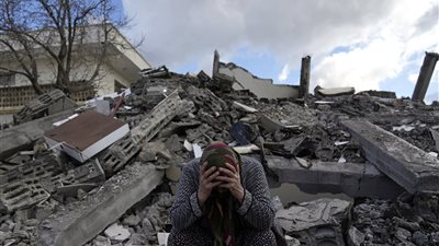 مراسل القاهرة الإخبارية: انهيار أكثر من 60 مبنى في حلب