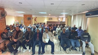 تعليم الأقصر يلتقى الراغبين فى المشاركة فى امتحانات الدبلومات