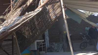 رفع الاشغالات من الشوارع العامة والتندات بطريق العصلوجي الزقازيق
