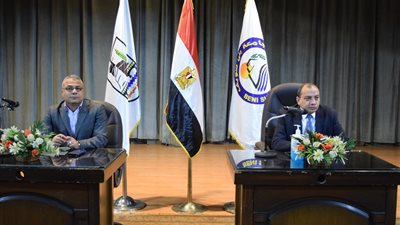 رئيس جامعة بني سويف حزمة قرارات للعاملين لزيادة دخلهم