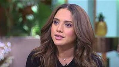 رنا رئيس تؤدى مناسك العمرة .. صور