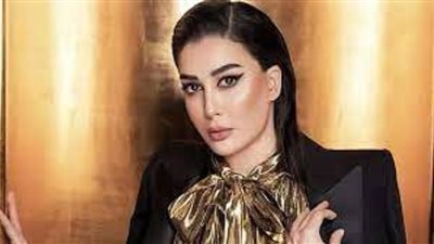 احدث جلسة تصوير لـ غادة عبد الرازق بفستان ابيض ساحر..صور