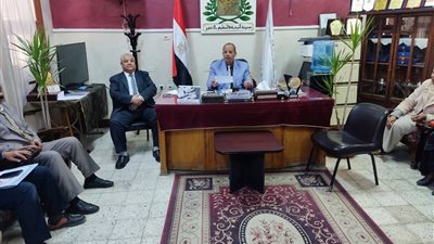وكيل تعليم الأقصر يلتقى مديري العموم ومديرى الادارات