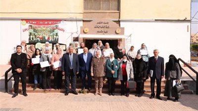 تخريج الدفعة الأولى من الحاصلين على شهادة الصحة الإلكترونية بطب