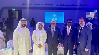 حجازي يشارك في حلقة نقاشية بعنوان تسريع استكشاف افكارتتخطى الآفاق