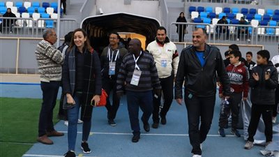 شيحة يستقبل وفدا من كاف لتفقد مجموعة الإسماعيلية