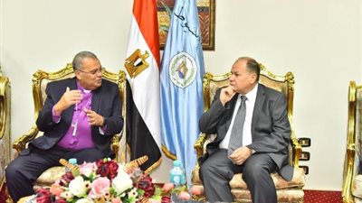 محافظ أسيوط يهنىء أندريه لتجديد وفوزه رئيساً للطائفة الانجيلية