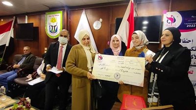 جائزة الفتاة الإكثر تميزاً بالشيخ زويد