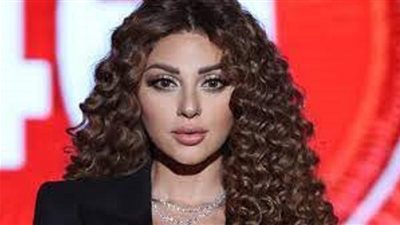 ميريام فارس بفستان مكشوف تخطف الانظار.. صور