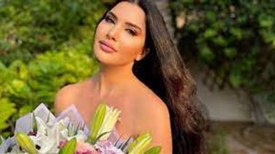 بـ مايوه البكيني...لاميتا فرنجية تخطف الانظار