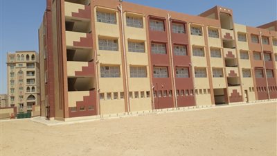 إحالة مسئولي مدرسة للتحقيق لعدم انتظام العملية التعليمية