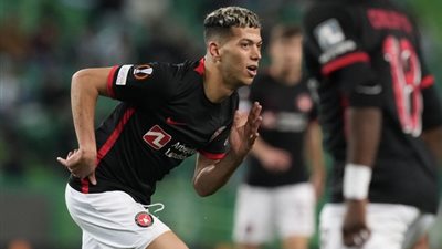 صور .. إمام عاشور يحتفل بهدفه أمام فيبورج على طريقة محمد صلاح