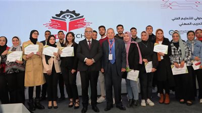 وزير التعليم يكرم أوائل الدبلومات الفنية بملتقى إديوتك إيجيبت