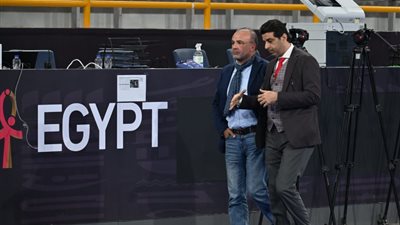 الحسيني يتفقد صالات نادي النادي فبل انطلاق كأس العالم لسلاح الشيش