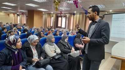 تدريب الأطباء ومدخلي البيانات علي أعمال ميكنة المواليد والوفيات