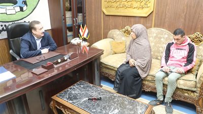 محافظ المنوفية :مساعدة مالية لأسرة تعرضت حظيرتهم لنفوق المواشى