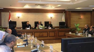 محافظ الجيزة يكلف بتسريع وتيرة الاعمال في مشروعات الرصف والتطوير