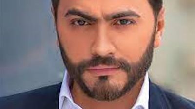تامر حسنى لـ أحمد آدم: 