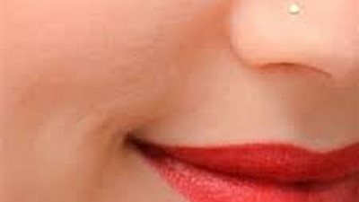 ثقب السرة والشفاةوالانف للزينه يوضح حكمها العلماء
