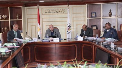 غنيم يترأس اجتماع اللجنة الدائمة لاختيار القيادات ببنى سويف