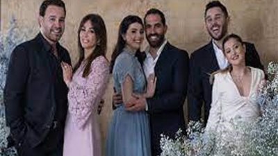 زوجة عاصى الحلاني تخطف الانظار فى خطوبة ابنتها.. صور