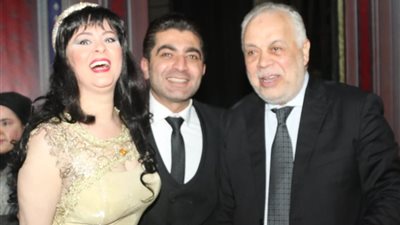 علا رامي ترقص لـ الأكابر على مسرح البالون