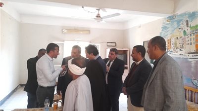فحص ١٣٤٢ مريض فى قافلة طبية بقرية الندافين جنوب الأقصر