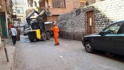 رفع أكثر من 180 طن قمامة ومخلفات الصلبة بحي غرب سوهاج.