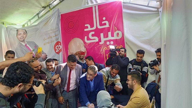 الكاتب الصحفى ضياء