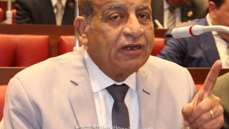 الدكتور أسامة منصور