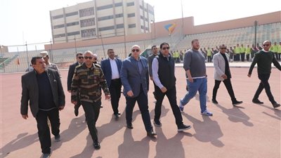 محافظ بنى سويف يشهد البروفات النهائية للاحتفال بالعيد القومي