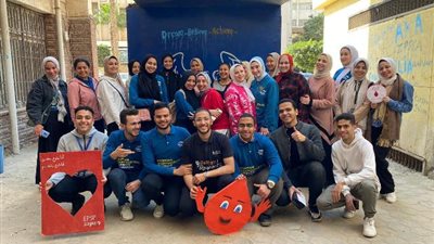 حملة للتبرع بالدم بصيدلة الزقازيق