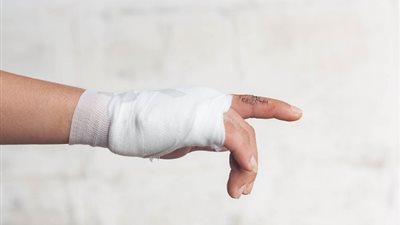 الإسعافات الأولية التي يجب اتباعها عند التعرض لعضة كلب