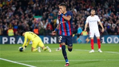 رافينيا يكشف عن اللاعبين غير الجديرين بارتداء قميص برشلونة