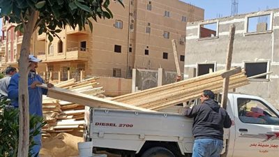 أسباب تحفظ جهاز بدر على معدات المقاولين ومواد البناء بالمدينة صور