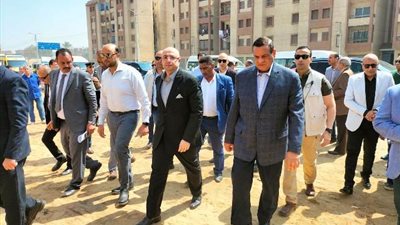 امنه يتفقد مشروعات 