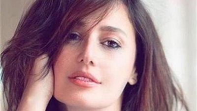 حلا شيحة تثير الجدل بوظيفتها الجديدة غير الفن
