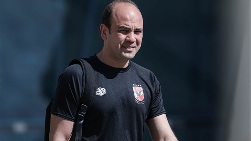 الدكتور احمد ابو