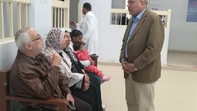 وكيل الصحة بالقليوبية يتفقد مراكز طب الاسرة بمدينة العبور