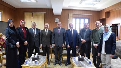 لجنة ضمان جودة التعليم والاعتماد فى زياره لكلية الدراسات العليا