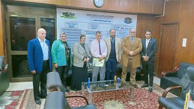 منظمة حقوق الإنسان تكرم وكيل وزارة المالية بمحافظة المنيا
