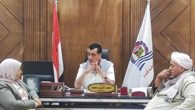 وكيل وزارة التعليم بقنا يتراس اجتماع المديرين استعدادا للقوافل