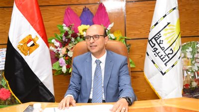 رئيس جامعة أسيوط يترأس إجتماع مكتب التصنيف الدولى