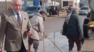 جهود مكثفة للوحدات المحلية بالزقازيق لشفط مياه الأمطار