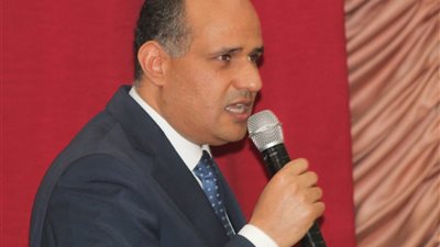 محافظ القاهرة يكرم الطلبة المتفوقين والمبدعين وذوى الهمم