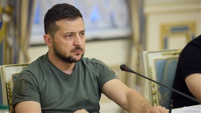 زيلينسكي يقيل عددا من رؤساء الإدارات العسكرية في أوكرانيا